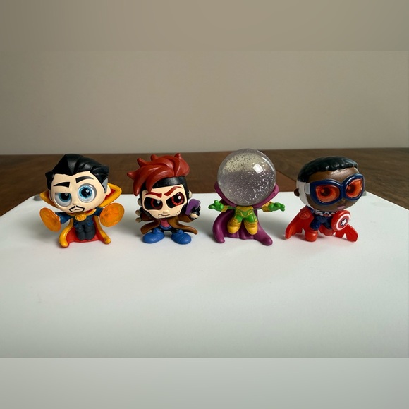 Disney Other - Marvel series 2 Doorable bundle